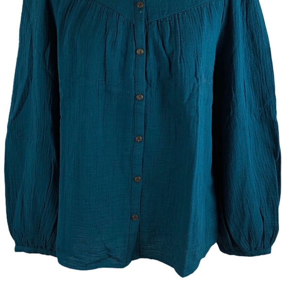 Universal Thread Teal Seersucker Prairie Top - Picture 3 of 8